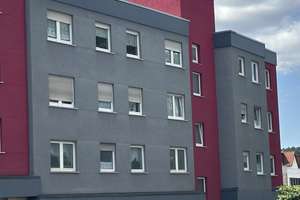 Wohnkomfort mit Perspektive – Großzügige Eigentumswohnung mit Balkon und Aufzug - Erbpachtgrundstück