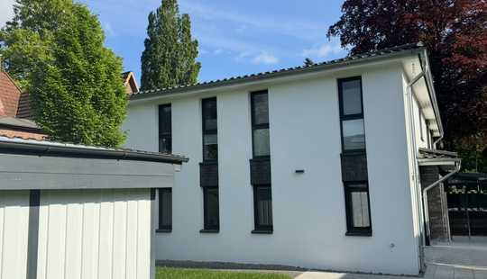 Bild von Neuwertige moderne KfW-55 Doppelhaushälfte | PV + Speicher | Wallbox | 2x Carport | provisionsfrei