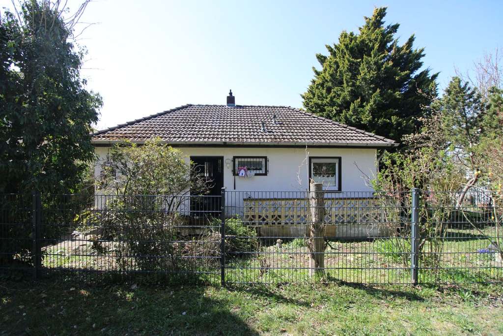 Immobilie in Grävenwiesbach - Gestalten Sie Ihr Zuhause: Einfamilienhaus mit weitläufigem Garten in Grävenwiesbach-Heinzenberg  - Bild 1