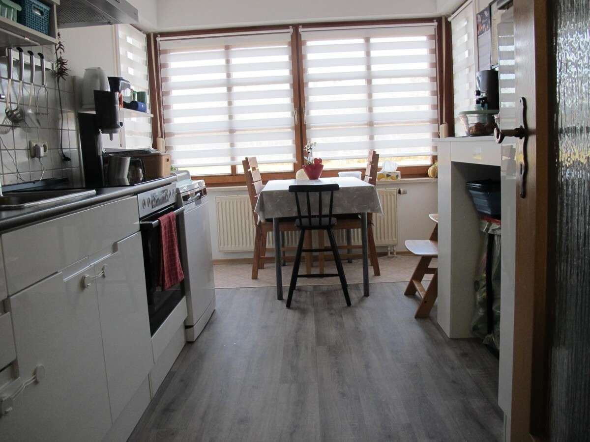 Immobilie in Mehring - Schön geschnittene 3-Zi ETW, 1. OG m. Balkon, Gartennutzung u. TG Stellplatz,  frei ab Mai/Juni 2026 - Bild 3