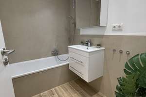 *** Provisionsfrei *** Hochwertig modernisierte&möblierte 3-Zimmer-Whg mit kleinem Garten – Guardinistraße 143, 81375 Neuhadern, München – Vorschaubild 3