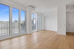 Neubau Dachgeschoss I Küche I Klima I Terrasse I Aufzug I Keller I ab 01.09 – Schönfließer Straße 19, 10439 Prenzlauer Berg, Berlin – Vorschaubild 1