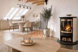 Platz für Visionen: Großzügiges Dachgeschoss mit Kamin und besonderem Charme – Die vollständige Adresse der Immobilie erhältst du vom Anbieter., 81539 Balanstraße-West, München – Vorschaubild 2