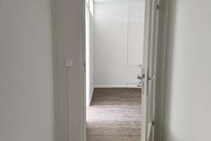 Studenten aufgepasst: WG-geeignete 3-Raumwohnung mit Einbauküche! – Michelangelostr. 2, 1217 Räcknitz/Zschertnitz, Dresden – Vorschaubild 6