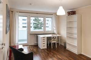 EIGENNUTZUNG/KAPITALANLAGE, 3-Zim. , Westbalkon - in FÜRSTENRIED WEST – hell, renoviert – Engadinerstr. 00, 81475 Fürstenried-West, München – Vorschaubild 4