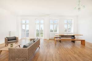 Helmholtzkiez: Lichtdurchfluteter 4-Zimmer Altbau, 4. OG, Lift, große Terrasse & 2 Balkone, 2 Bäder – Schönhauser Allee 52, 10437 Prenzlauer Berg, Berlin – Vorschaubild 3