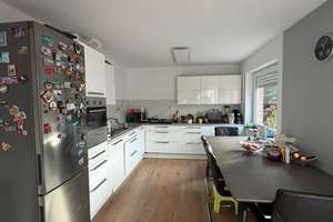 Mehrgenerationenhaus mit 3 großen Wohneinheiten, Doppelgarage, großem Grundstück in Hennef- Zentrum  – Am Steinweg 42, 53773 Hennef (Sieg) – Vorschaubild 5