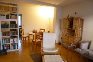 Schöne helle, 4-Zimmer-Wohnung mit Balkon