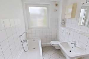 Große 3-Zimmer-Wohnung mit BALKON und viel Komfort in Paderborn-Sennelager – Lahrkampstraße 13, 33104 Schloß Neuhaus, Paderborn – Vorschaubild 10