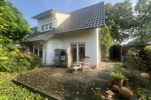 Leben mit Stil: Doppelhaushälfte aus 2003 mit Terrasse und Carport in Hille-Hartum! – Die vollständige Adresse der Immobilie erhältst du vom Anbieter., 32479 Hille – Vorschaubild 5