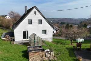 Morsbach-Katzenbach: Gepflegtes Wohnhaus mit großem Garten – Die vollständige Adresse der Immobilie erhältst du vom Anbieter., 51597 Morsbach – Vorschaubild 3