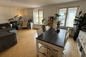 Untermiete Oktober 2026-Oktober 2027: sonnige 3-Zimmer-Wohnung in bester Lage und schönem Balkon – Augustenstraße 80, 70178 Rotebühl, Stuttgart – Vorschaubild 2