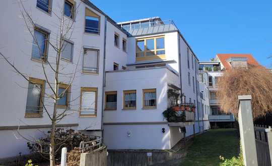 Charmante Maisonettewohnung mit Aufzug und Tiefgaragenstellplatz in bester Lage