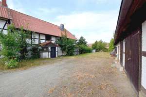Auf 2.400m² Grundstück! Große Fachwerkhaushälfte zum Sanieren in idyllischer Feldrandlage... – Die vollständige Adresse der Immobilie erhältst du vom Anbieter., 38387 Twieflingen – Vorschaubild 2
