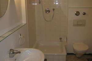 von privat: Schicke Studiowohnung in gepflegtem Altbau,  ideal für Studenten – Bismarckring 30, 65183 Westend / Bleichstraße, Wiesbaden – Vorschaubild 8