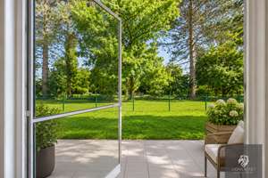 Sofort frei: Erdgeschosswohnung mit Terrasse, eigenem Garten
Einbauküche & Carport
*Provisionsfrei – Kirchplatz 5a, 83093 Bad Endorf – Vorschaubild 8