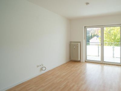 3-Zimmer-Wohnung mit Balkon, Einbauküche & Garage – 66 m² in Lappersdorf