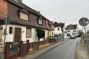 Reihenhaus mit 6 Zimmern von Privat in Mainz-Kostheim  – Wallufer Straße 9, 55246 Mainz-Kostheim, Wiesbaden – Vorschaubild 2