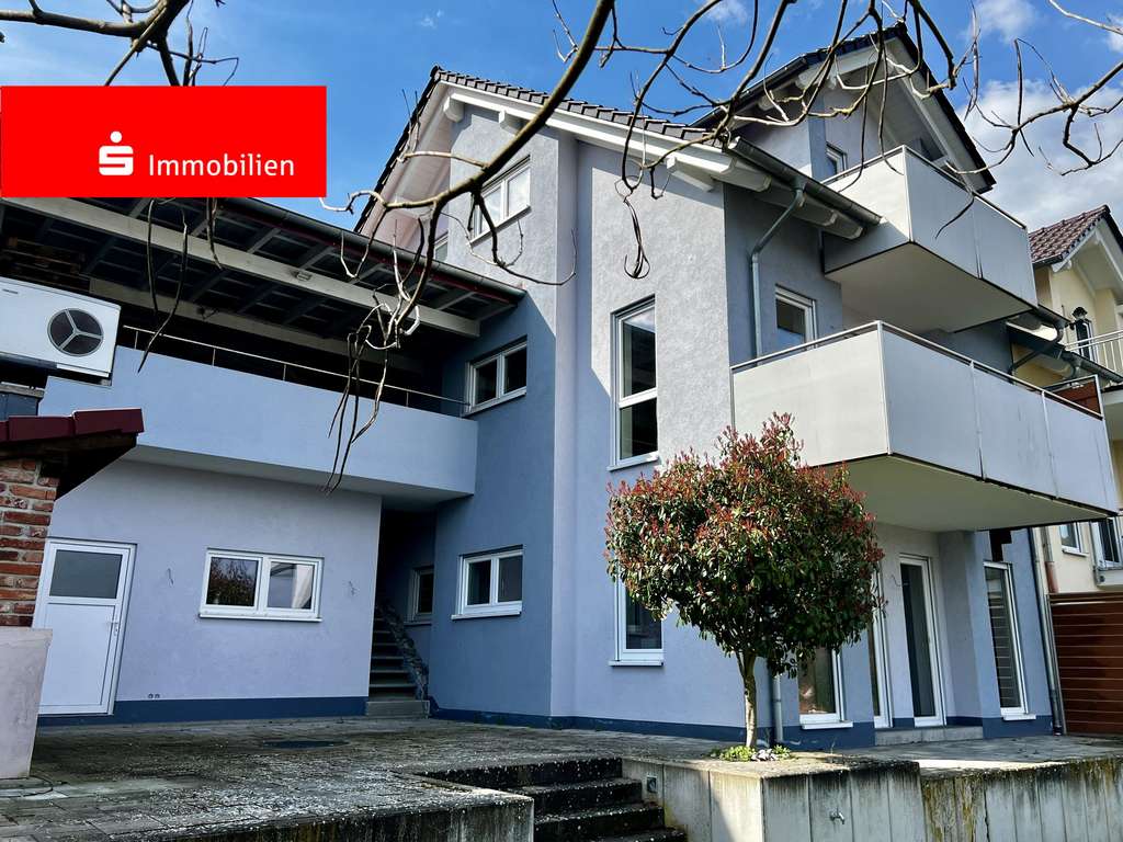 Immobilie in Höchst im Odenwald - Familienfreundliches Traumhaus in Mümling Grumbach mit Ausblick, Garten und Grillplatz
 - Bild 0