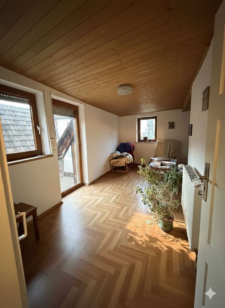 Immobilie in Vaihingen an der Enz - Charmantes Fachwerkhaus, (ca. 138 m²) mit Sichtbalken, Dachterrasse uvm. - Bild 4