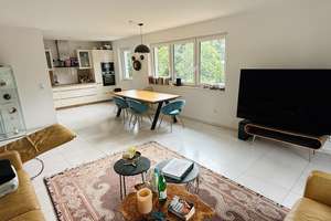 Moderne 3-Zimmer-Wohnung mit hochwertiger Einbauküche, Balkon und Garage in ruhiger Lage  – Gertrud-Woker-Straße 13, 40589 Wersten, Düsseldorf – Vorschaubild 2