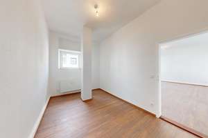 Helle Altbauwohnung in zentraler Lage von Düsseldorf-Rath! – Westfalenstraße 75, 40472 Rath, Düsseldorf – Vorschaubild 3