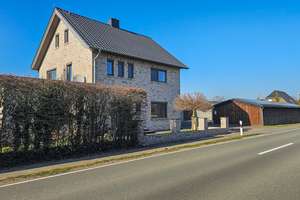 Großzügiges Haus nach KFW-40-Standart mit vielen Nebengebäude! Wohngebäude 2017 hochwertig saniert! – Die vollständige Adresse der Immobilie erhältst du vom Anbieter., 49419 Wagenfeld – Vorschaubild 2