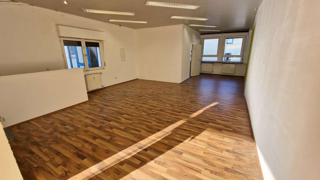 Immobilie in Schmitten - Profi Concept: Wohn.- und Geschäftshaus im idyllischen Luftkurort Schmitten.... - Bild 3