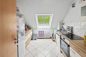 Traumhafte 3-Zimmer-Dachgeschosswohnung mit schönem Balkon im zentralen Krefeld-Dießem – Die vollständige Adresse der Immobilie erhältst du vom Anbieter., 47805 Dießem/Lehmheide, Krefeld – Vorschaubild 6