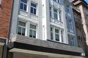 Fussgängerzone - Großzügige 4-Zi.-Altbauwohnung in bester Altstadt-Lage im 2. Stock, Kiel