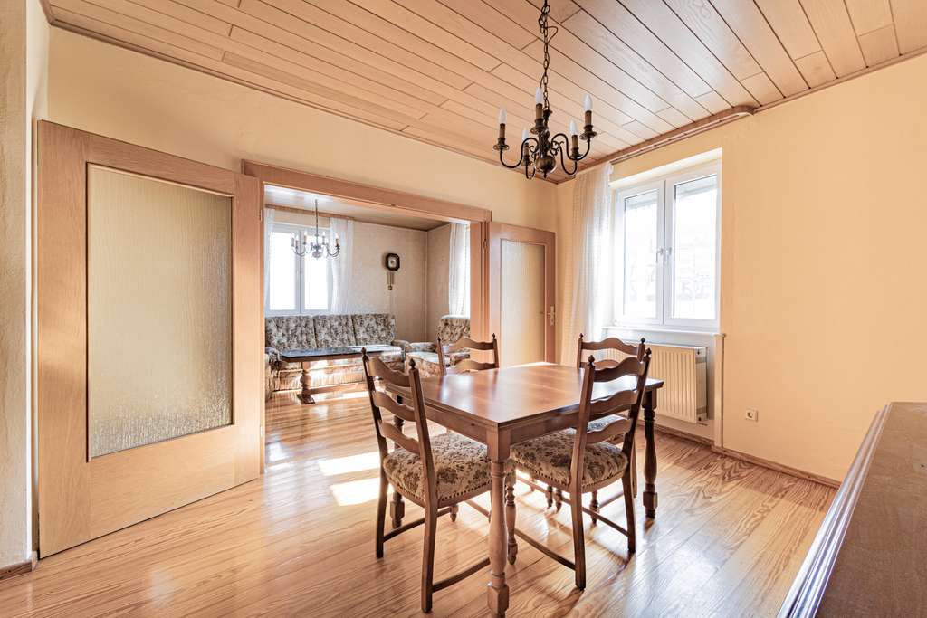 Immobilie in Gommersheim - Großzügiges EFH mit Wiese und viel Potenzial im idyllischen Weindorf  Gommersheim - Bild 4