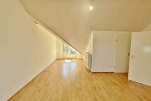 Reihenmittelhaus im gepflegten Zustand auf Eigenland in Lübeck St. Getrud – Die vollständige Adresse der Immobilie erhältst du vom Anbieter., 23566 Sankt Gertrud, Lübeck – Vorschaubild 23