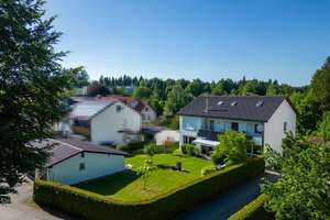 Gepflegtes Zweifamilienhaus mit großem Garten, drei Garagen und vielseitigen Nutzungsmöglichkeiten – Die vollständige Adresse der Immobilie erhältst du vom Anbieter., 88316 Isny im Allgäu – Vorschaubild 7