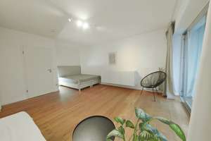 *EPPEND. - HELLES 1 ZI. APTM. - LOGGIA / WINTERG. -  MODERNISIERT - COOL MÖBLIERT - HOCHWERTIG MODER