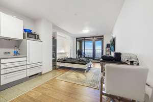 Möbliertes Studio-Apartment mit atemberaubender Aussicht – Hamburger Allee 6, 30161 Oststadt, Hannover – Vorschaubild 2