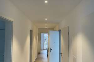 Exklusive und ruhige 3,5-Zimmer-Neubauwohnung KFW 55 Standard mit Balkon und Einbauküche – Die vollständige Adresse der Immobilie erhältst du vom Anbieter., 93057 Konradsiedlung-Wutzlhofen, Regensburg – Vorschaubild 4