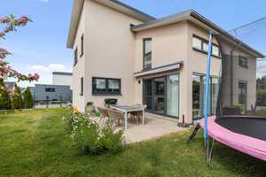 Modernes Einfamilienhaus mit Smart-Home, Kaminofen und Doppelgarage – Enzkreis – Vorschaubild 2