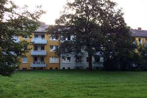 Freundliche 4-Zimmer-Wohnung mit Balkon in Niederzwehren – Wilhelm-Marker-Str. 14, 34134 Niederzwehren, Kassel – Vorschaubild 2