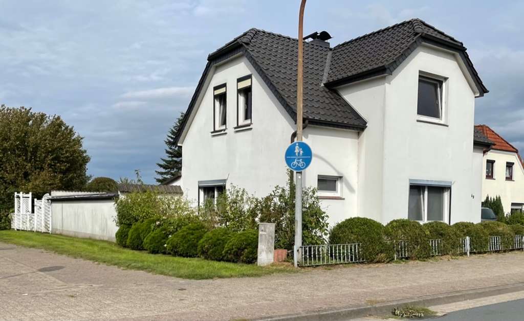 Immobilie in Brake - Charmantes Einfamilienhaus in der Zwangsversteigerung! - Bild 1