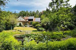 Exklusive Landhausvilla mit traumhaftem Garten – Die vollständige Adresse der Immobilie erhältst du vom Anbieter., 96129 Strullendorf – Vorschaubild 1