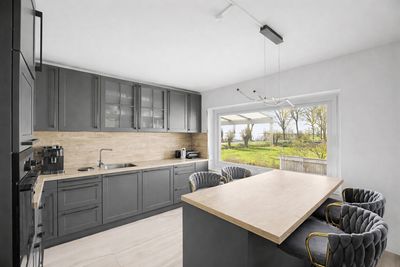 Modernisiertes Familienhaus mit 984 m² Grundstück — bezugsfertig & keine Sanierungspflicht
