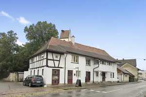 Denkmalgeschütztes Mehrfamilienhaus als Kapitalanlage – 4 Wohnungen und Gewerbe – Lörrach (Kreis) – Vorschaubild 1