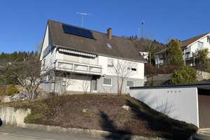 Sofort bezugsfreies, gepflegtes Einfamilienhaus mit Einliegerwohnung in Pfeffingen – Im Eyachtal 12, 72459 Albstadt – Vorschaubild 1