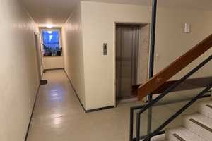 SENIOREN UND KAPITALANLEGER AUFGEPASST! FREIE 1 ZI WHG AM WALDRAND: Hell, ruhig u. mit gr. SW Balkon – Königswieser Straße 1, 81475 München – Vorschaubild 2