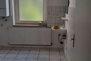 Renovierte Altbau 2-Zimmer-Wohnung im 1.OG in Düsseldorf-Benrath - jetzt verlieben und einziehen! – 40597 Benrath, Düsseldorf – Vorschaubild 4