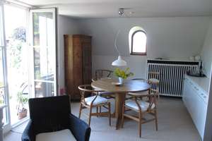 Wohnen am Weinberg: Helle DG-Wohnung mit Sonnenbalkon  u. großem Gartenanteil in Traumlage – Asangstr. 42, 70329 Obertürkheim (Ortsteil), Stuttgart – Vorschaubild 8