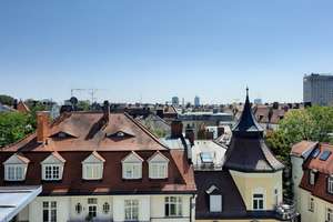 Dachterrassen-Juwel Bothmerstaße: Lichterfüllte, ruhige 5-Zimmer-Maisonette mit Alpenblick – Die vollständige Adresse der Immobilie erhältst du vom Anbieter., 80634 Dom Pedro, München – Vorschaubild 3