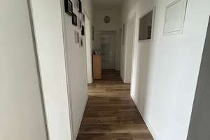Helle 4-Zimmer-Wohnung mit Balkon und Garten im 1. OG in Düsseldorf-Heerdt – Heerdter Landstraße 246, 40549 Heerdt, Düsseldorf – Vorschaubild 3