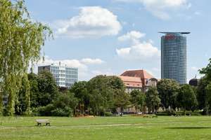 ERSTBEZUG NACH ENERGETISCHER SANIERUNG - Gartenoase! Pempelfort/4-Zimmer/2 Bäder/Große Terrasse! – Die vollständige Adresse der Immobilie erhältst du vom Anbieter., 40479 Pempelfort, Düsseldorf – Vorschaubild 7