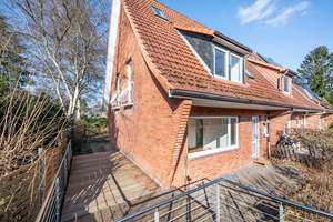 Familienfreundliches Reihenendhaus in Volksdorf zu erwerben!